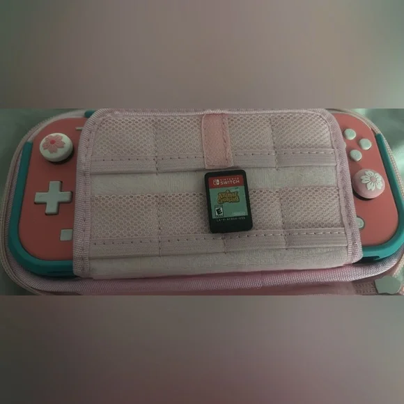 Pink Nintendo switch - Picture 4 of 5